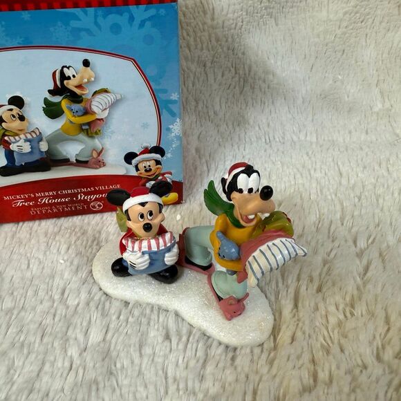 Dept 56 Disney Mickey’s Merry Christmas Village Tree House Stayover - Picture 2 of 4